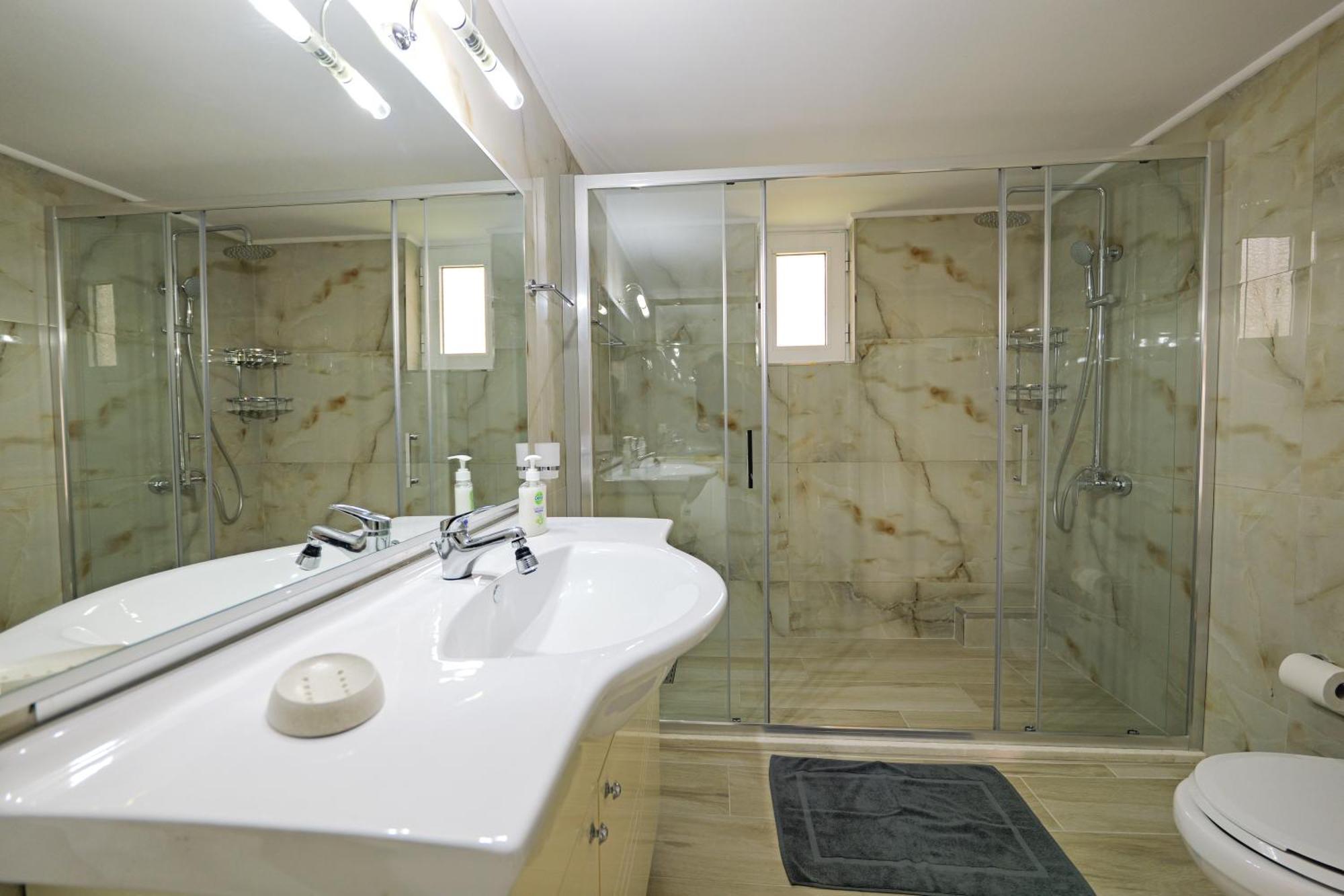 Villa Vrion Sarandë Eksteriør bilde